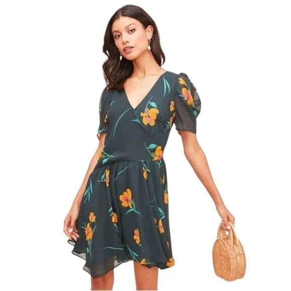 NWT ASTR the Label dark green floral dress asymmetrical size M - Picture 2 of 12
